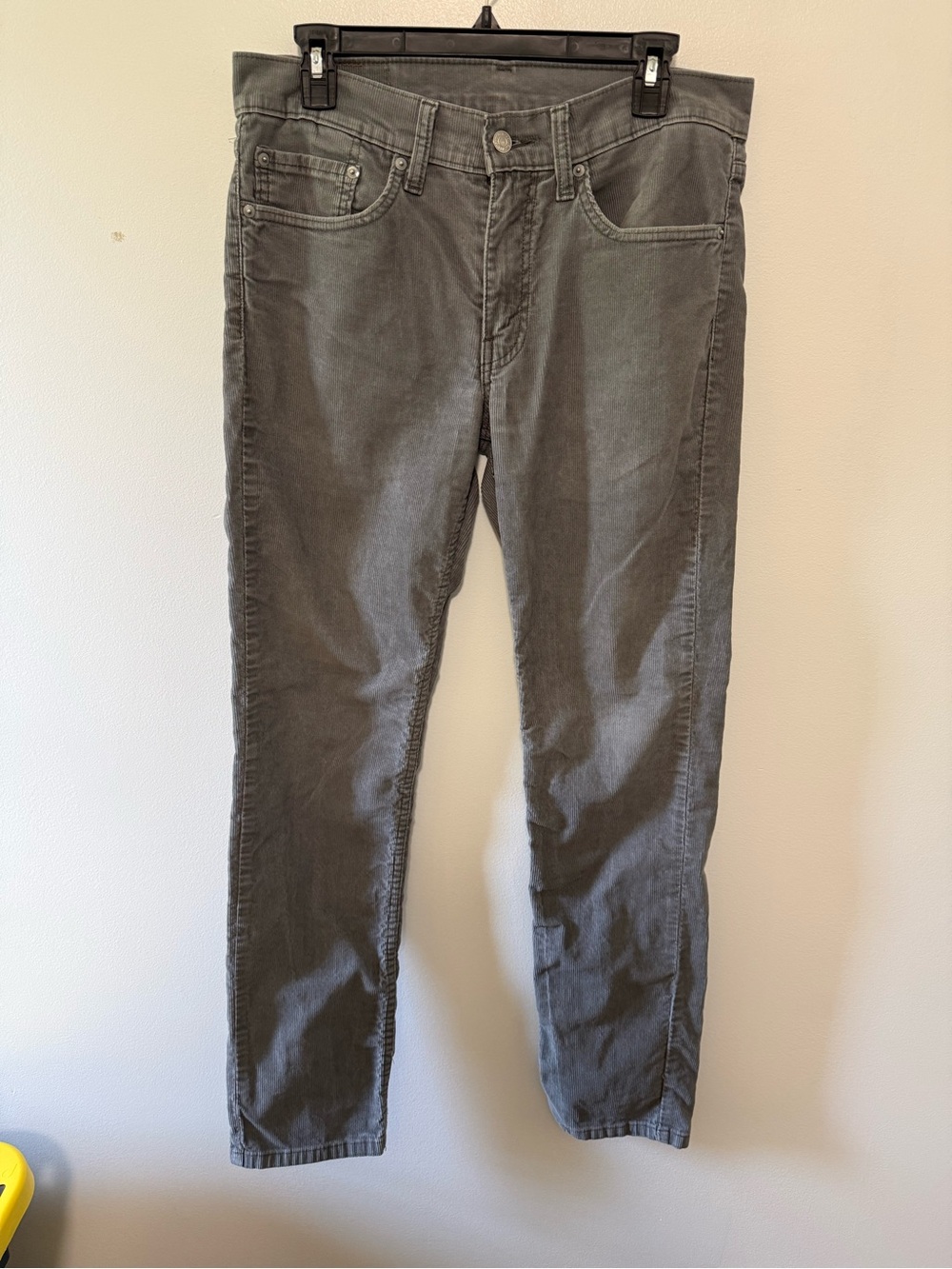 Levi's Men's Gray Slim Straight Jeans